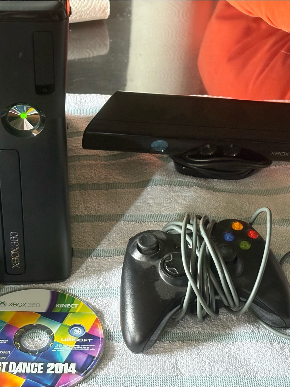 360 Black Console Bundle with Kinect and Controller - Black